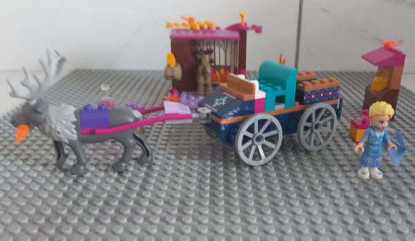 20260608_114002 LEGO Disney Frozen 2 Aventura Elsei cu trasura