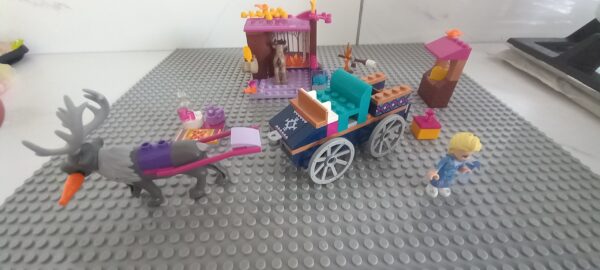 20260608_114046 LEGO Disney Frozen 2 Aventura Elsei cu trasura